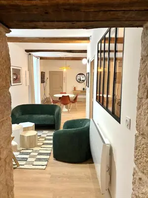 Coin salon dans l'établissement Appartement de 60 m2 avec 2 chambres, Dijon cœur de ville