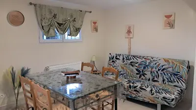 Coin salon dans l'établissement Hébergement dans le vignoble du Mâconnais