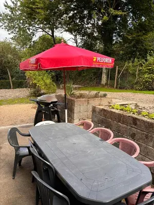 Jardin de l'établissement Gîte du Parc, Escapade au Cœur du Morvan, Entre Lacs et Forêts, 3 étoiles