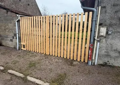 Plan de l'établissement Maison conviviale à Rouvray avec jardin - 30 m²