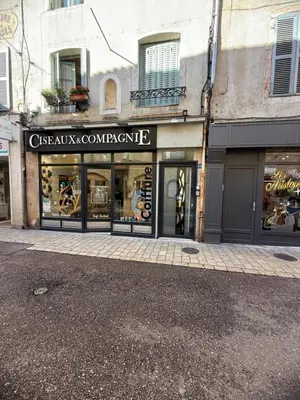 Supermarché ou boutique de l'appartement ou à proximité
