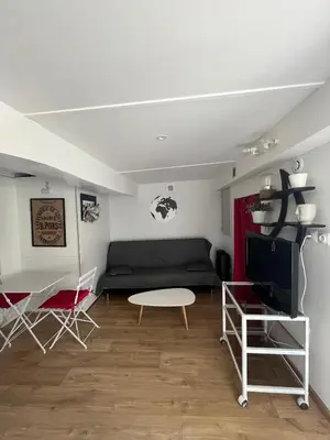 Coin salon dans l'établissement Côté sud