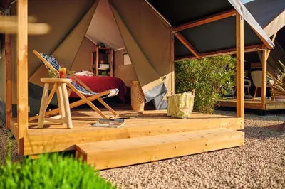 Jardin de l'établissement Camping Du Paquier Fané