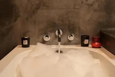 Salle de bains dans l'établissement Moulin Renaudiots - Escapade Luxe Refuge cosy & Bourgogne au coin du feu