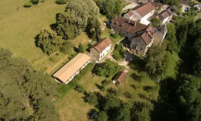 Vue panoramique sur l'établissement Gîte 3 du Château de Feschaux