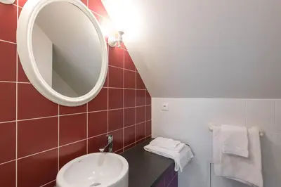 Salle de bains dans l'établissement Les vignes blanches