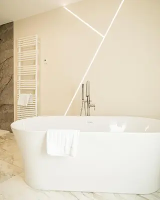 Salle de bains dans l'établissement Maison Doucet - Relais & Châteaux