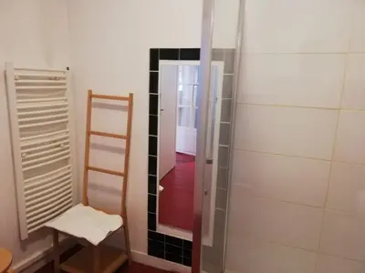 Salle de bains dans l'établissement Les Tomettes