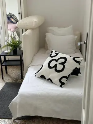 Un ou plusieurs lits dans un hébergement de l'établissement IDÉAL ART DÉCO compris un parking privé sécurisé Darcy Liberté centre Gare-Ville