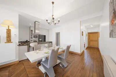 Cuisine ou kitchenette dans l'établissement Le Home Carnot