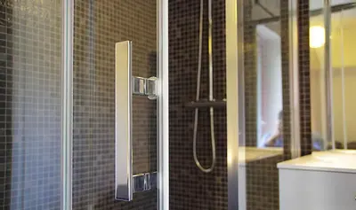 Salle de bains dans l'établissement Le Petit St Lazare