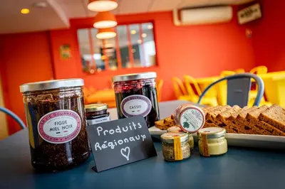 Nourriture dans l'hôtel ou à proximité