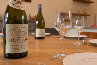 Boissons dans l'établissement Gite Le Foineau - Maison avec Piscine