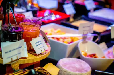 Nourriture dans l'hôtel ou à proximité