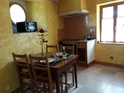 Cuisine ou kitchenette dans l'établissement le gîte de viré