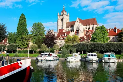 Vue sur la rivière ou le fleuve situé(e) à proximité de l'hôtel