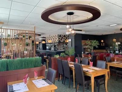 Restaurant ou autre lieu de restauration dans l'établissement Hôtel Restaurant Kyriad Direct DIJON NORD - Zenith - Toison d'Or