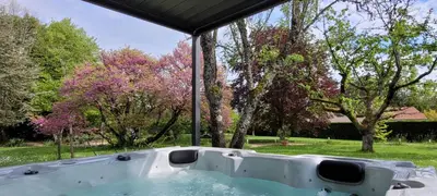 Jardin de l'établissement B&B Des Histoires d'Anges - Côté Jardin - Accueil Vélo