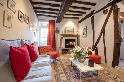 Coin salon dans l'établissement Les Demeures du Tonnelier ''La Maison Pini''