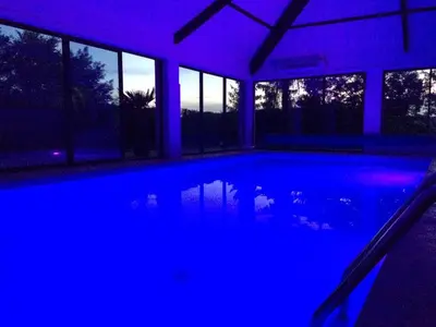 Piscine de l'établissement La Conciergerie du Manoir ou située à proximité