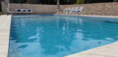 Piscine de l'établissement Manoir de Puyval ou située à proximité