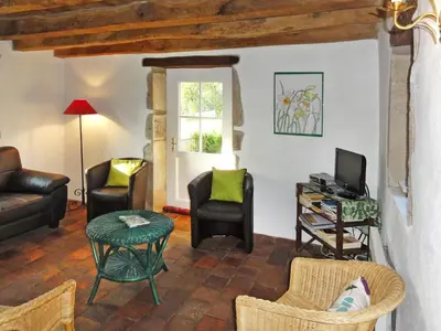 Télévision ou salle de divertissement dans l'établissement Holiday Home Premier gîte de Bouton by Interhome