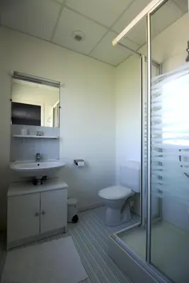 Salle de bains dans l'établissement KOSY Appart'Hôtels - Le Cours Moreau
