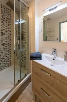 Salle de bains dans l'établissement M comme Meursault