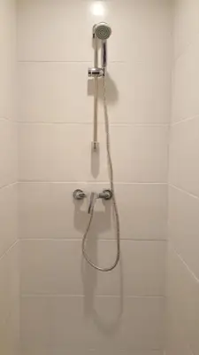 Salle de bains dans l'établissement Luxury Suite lilas 3