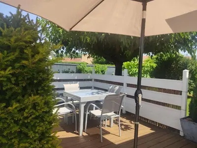 Balcon ou terrasse dans l'établissement Étape premium Suite familiale & recharge VE Parking
