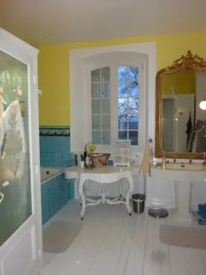 Salle de bains dans l'établissement Château Bel-Air