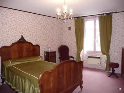 Un ou plusieurs lits dans un hébergement de l'établissement 2 chambres d'hôtes privées louées séparément avec communs à partager