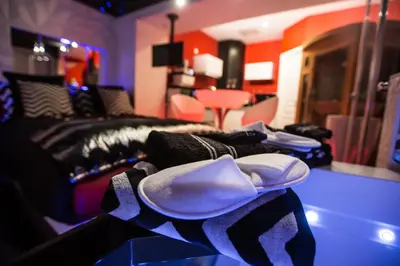 Coin salon dans l'établissement Suite Glamour & Spa