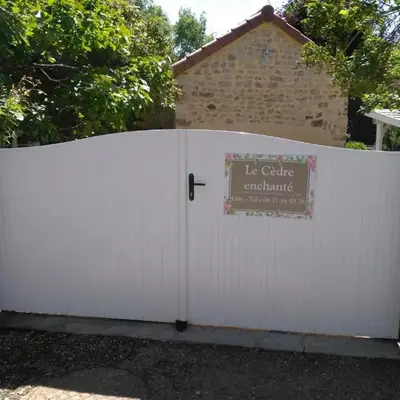 Le Cèdre enchanté