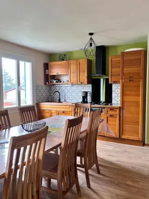 Cuisine ou kitchenette dans l'établissement Le Bleu de B Bresse 4 étoiles