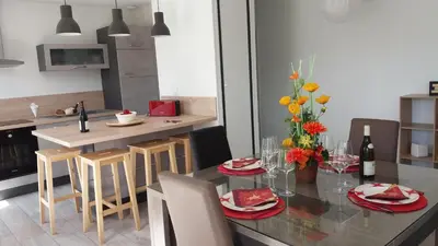 Cuisine ou kitchenette dans l'établissement Gîte du val d' Armançon