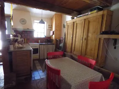 Cuisine ou kitchenette dans l'établissement gite le marguerite