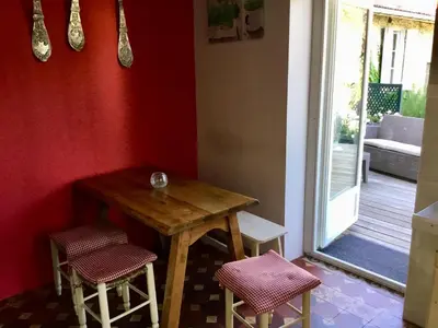 Coin salon dans l'établissement Gîte chez Madeleine