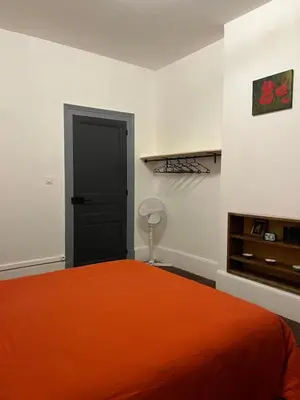Un ou plusieurs lits dans un hébergement de l'établissement Gite Chanay 100 m2 Tournus 3 chambres