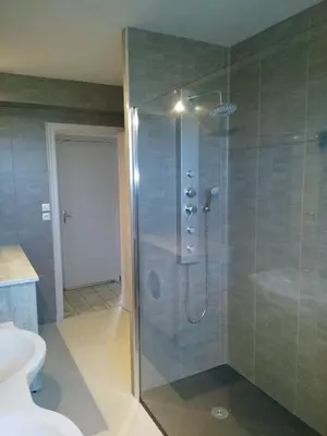 Salle de bains dans l'établissement La maison de Jacques