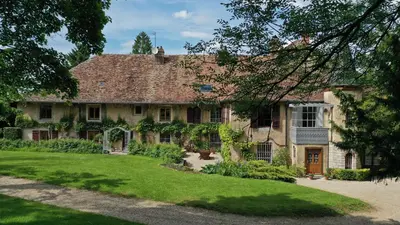 Jardin de l'établissement Domaine de Bellevue Gîte du Mont Begon