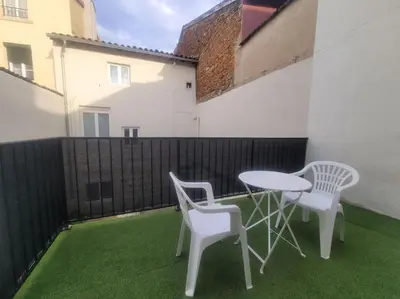 Plan de l'établissement RnB Locations Mâcon