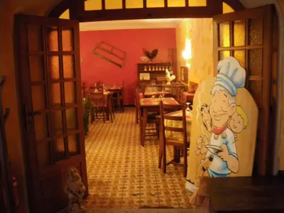 Bibliothèque dans l'hôtel