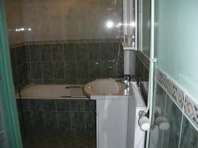 Salle de bains dans l'établissement Hotel Restaurant du Lion d'Or