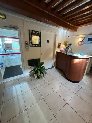 Hall ou réception de l'établissement Aux Quatre Vents
