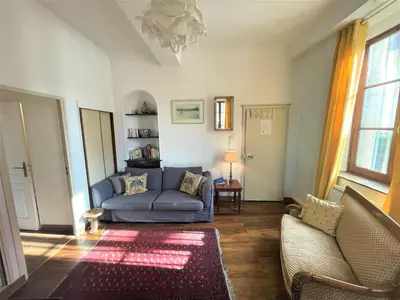 Coin salon dans l'établissement Très bel appartement dijonnais place Wilson GUTEMBERT