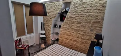 Un ou plusieurs lits dans un hébergement de l'établissement 
