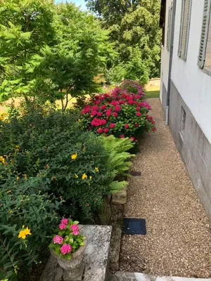 Jardin de l'établissement Chateau Saint Claude an der Saone