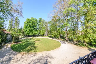 Jardin de l'établissement Château de la villeneuve