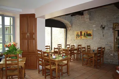 Restaurant ou autre lieu de restauration dans l'établissement Hôtel République